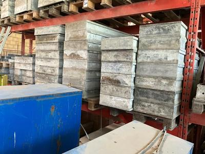Übersichtsbild von Various formwork (44x)